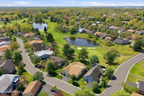 4 James Monroe Dr #A, Monroe, NJ 08831