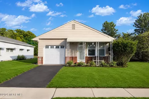 91 Cabrillo Blvd, Toms River, NJ 08757