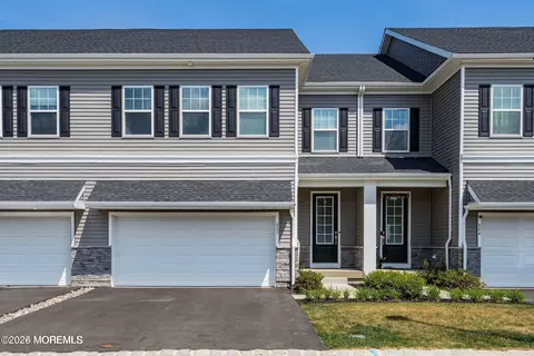 805 Aviator Ave, Marlboro, NJ 07746