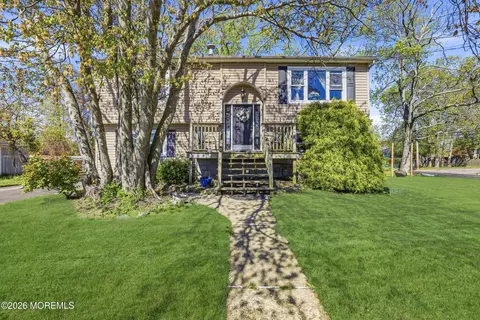 506 Foster Rd, Toms River, NJ 08753