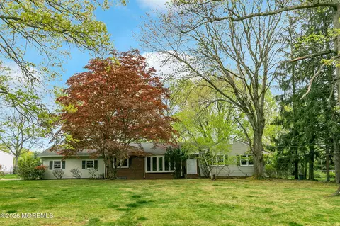 71 Marcshire Dr, Middletown, NJ 07748