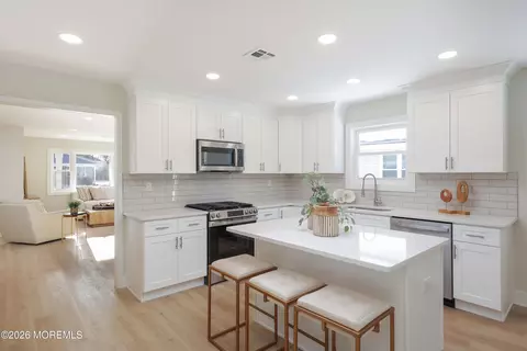 66 Paradise Blvd, Toms River, NJ 08757