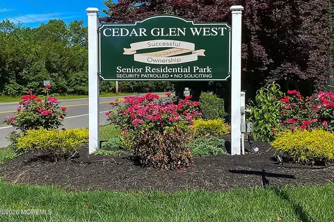 8 S A S Heron St, Manchester, NJ 08759