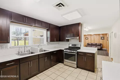 Kitchen - 41 Marginal Rd, Jackson, NJ 08527 photo 2 of 2