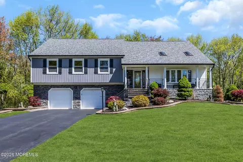 45 Meadows Ln, Ocean, NJ 07712