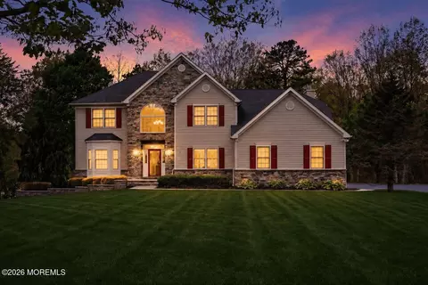 77 Hemlock Dr, New Egypt, NJ 08533