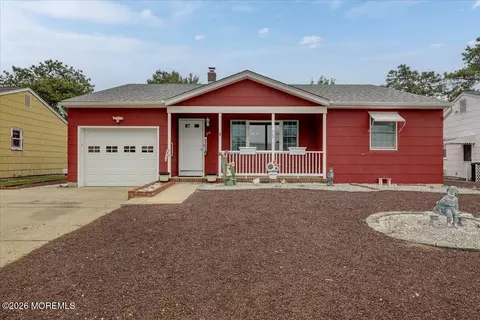 38 Fairfield Rd, Toms River, NJ 08757