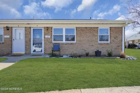 8 River Ln #141, Brick, NJ 08724