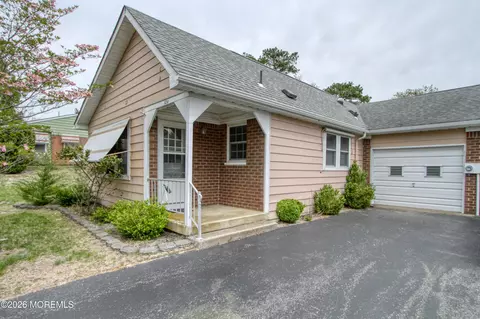 12 Moccasin Dr #A, Whiting, NJ 08759
