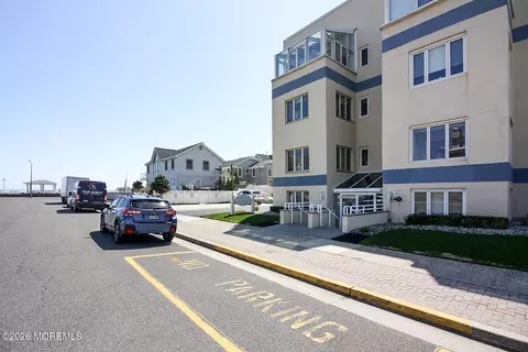 15 Garfield Ave #102, Avon By The Sea, NJ 07717