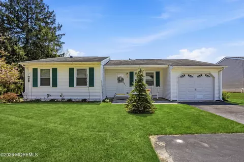 51 Westport Dr #71, Whiting, NJ 08759