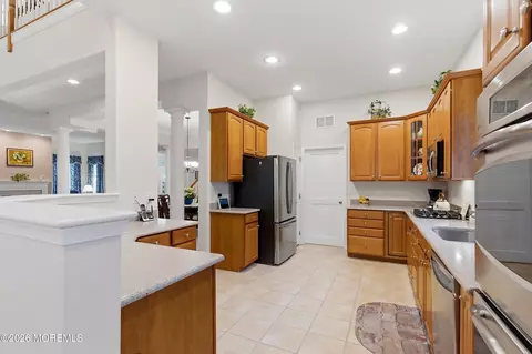 Kitchen - 61 Avalon Way, Waretown, NJ 08758 photo 3 of 5