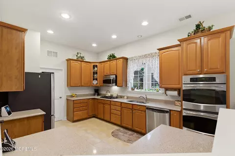 Kitchen - 61 Avalon Way, Waretown, NJ 08758 photo 2 of 5