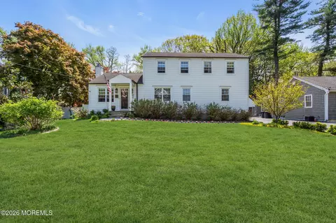 52 Thomas Ave, Shrewsbury, NJ 07702