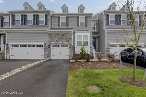 513 Fremont Dr, Manalapan, NJ 07726