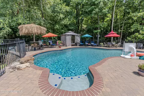34 Kara Ct, Matawan, NJ 07747