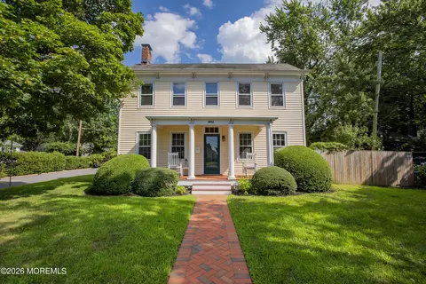 852 River Rd, Fair Haven, NJ 07704