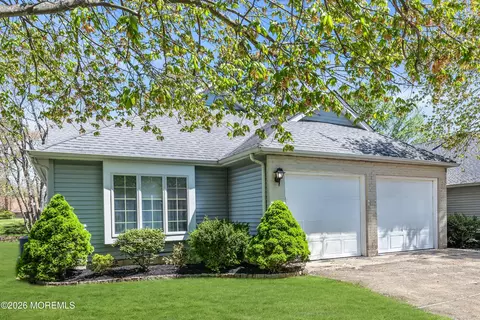 1698 Buttonwood Ave, Toms River, NJ 08755
