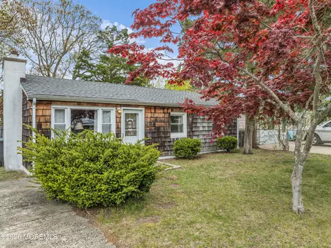 172 Sutter St, Toms River, NJ 08753