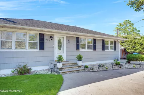 609 Adamston Rd, Brick, NJ 08723