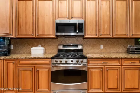 Kitchen - 49 Arborridge Dr, Forked River, NJ 08731 photo 5 of 9