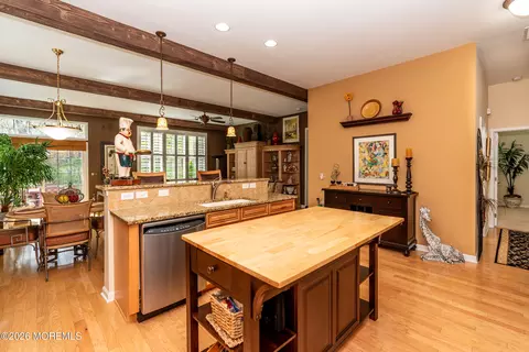 Kitchen - 49 Arborridge Dr, Forked River, NJ 08731 photo 8 of 9