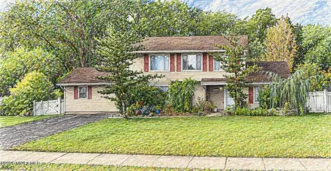 1532 Laguna Ln, Lakewood, NJ 08701