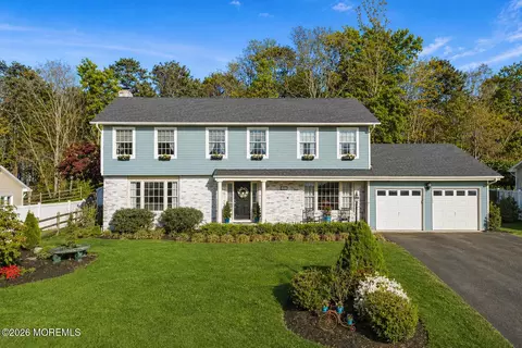 213 Woodberry Dr, Toms River, NJ 08753