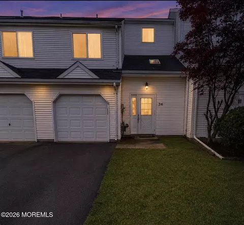 34 Saffron Dr, Lumberton, NJ 08048