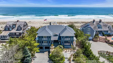 1325 Ocean Ave, Mantoloking, NJ 08738
