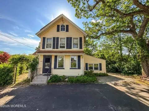 636 Holmdel Rd, Hazlet, NJ 07730