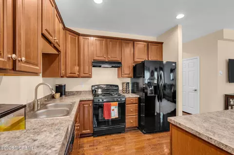 Kitchen - 101 Joyce Ct, Brick, NJ 08724 photo 1 of 2