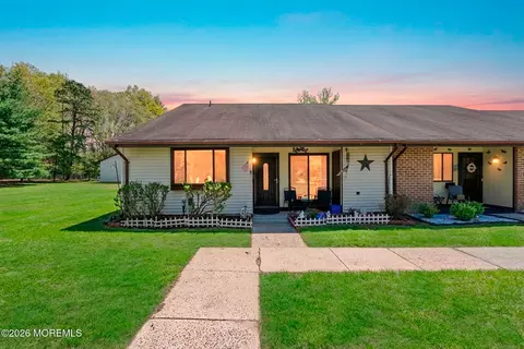 47 Wild Turkey Way #A, Manalapan, NJ 07726