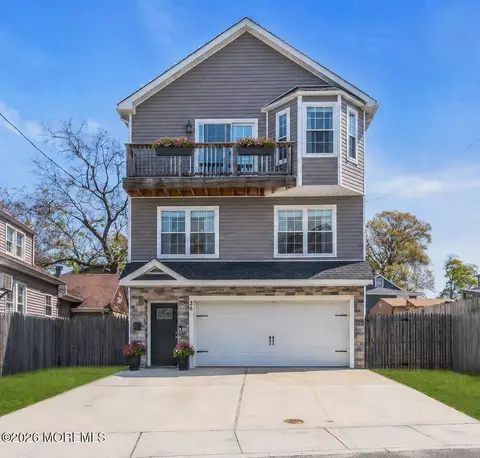 36 Woodside Ave, Keansburg, NJ 07734