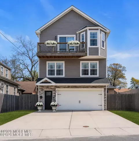 36 Woodside Ave, Keansburg, NJ 07734