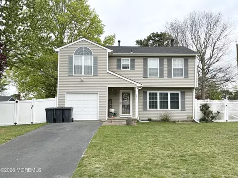 933 Delta Ln, Manahawkin, NJ 08050