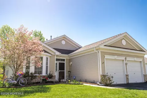 514 Weston Dr, Galloway, NJ 08205