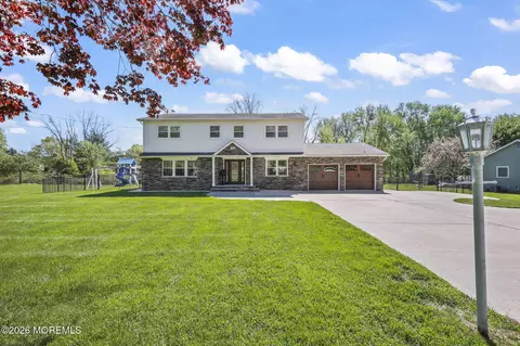52 Hibernia Way, Freehold, NJ 07728