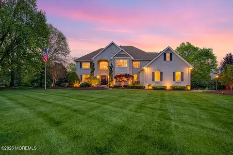 2 Fountain Ln, Clarksburg, NJ 08510