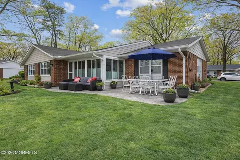609 Lake Point Dr # B, Lakewood, NJ 08701
