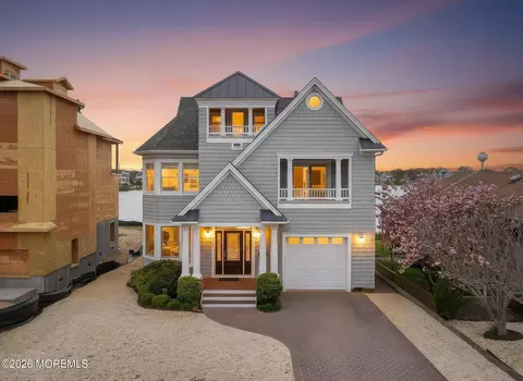 1413 Ocean Ave, Point Pleasant Beach, NJ 08742