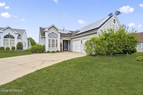 22 Arthur Ct, Jackson, NJ 08527