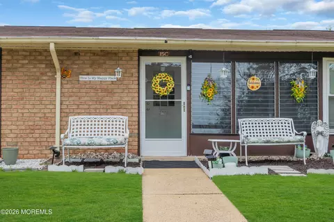 15 Yorkshire Ct # C, Manchester, NJ 08759