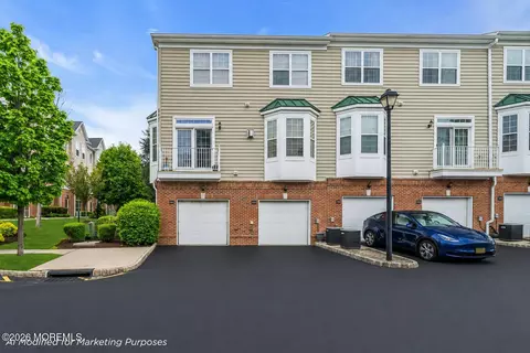 1002 Cunningham Ct, Belleville, NJ 07109