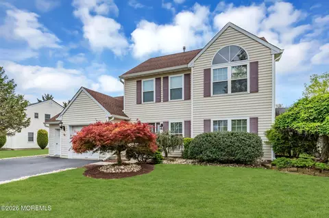 19 Grand Teton Ave, Howell, NJ 07731
