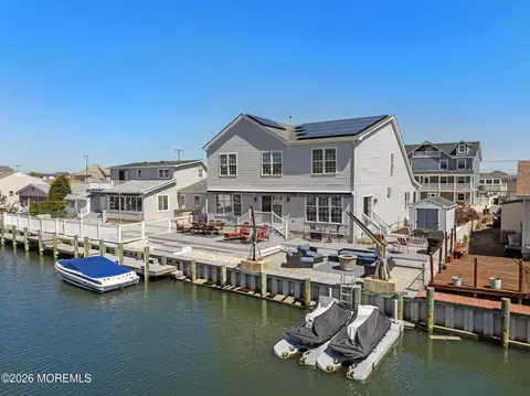 1931 Seaman Ct, Toms River, NJ 08753
