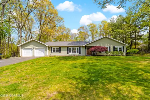 7 Michelle St, Monroe, NJ 08831