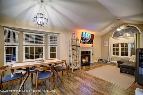 88 Wycombe Pl, Somerset, NJ 08873