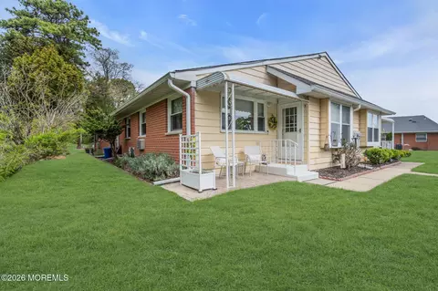 19 A Ironside Dr, Whiting, NJ 08759
