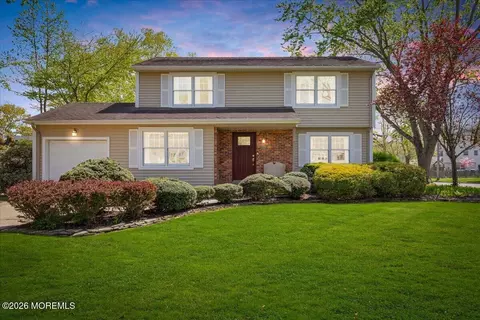 881 Utah Dr, Toms River, NJ 08753